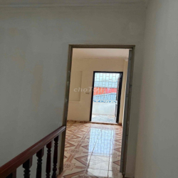 thuê nhà số 3 ngõ 167 phố đồng cổ 37 m5 tầng mỗi tầng 2 phòng
