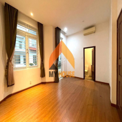 BẤT NGỜ CHƯA KHÁCH!VILLA THẢO ĐIỀN LUNG LINH  35TR