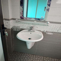 CHO HỘ GĐ THÊU NGUYÊN TẦNG 65M² CẦU THANG RIÊNG