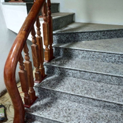 CHO HỘ GĐ THÊU NGUYÊN TẦNG 65M² CẦU THANG RIÊNG