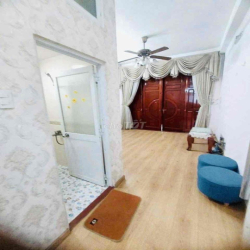 ✅Nhà thuê Mặt tiền đường Tám Danh, xây 5 tầng mới đẹp