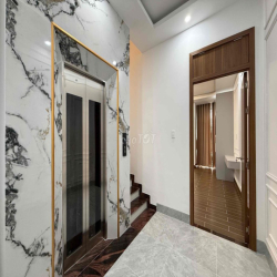 NHÀ ĐẸP MỚI XÂY NỘI THẤT ĐẦY ĐỦ SẴN Ở TẠI KQH AN SƠN ĐÀ LẠT