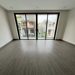 MẶT TIỀN 90 HOA LAN PHÚ NHUẬN, 4X16M, 5 TẦNG 38TR/THÁNG