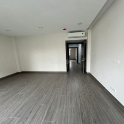 MẶT TIỀN 90 HOA LAN PHÚ NHUẬN, 4X16M, 5 TẦNG 38TR/THÁNG