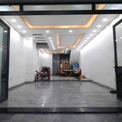 NC MẶT TIỀN QUẬN 11 - 5PN - sân thượng- kd cải tạo tự do