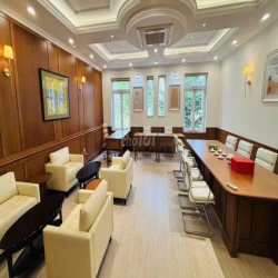 ✨CHO THUÊ BIỆT THỰ GÓC 2 MẶT TIỀN NGUYỄN Ư DĨ, QUẬN 2 DT 800M2