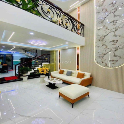 Cho Thuê Nhà Full Nội Thất P13