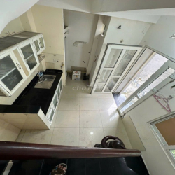 🏠 NHÀ NGUYÊN CĂN HÒA HƯNG, Q.10 – 1 TRỆT 2 LẦU