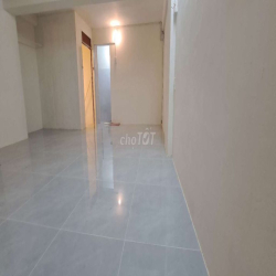 Nha trung tâm q 5 tầng trệt chung cư đường Trần hưng Đạo q5