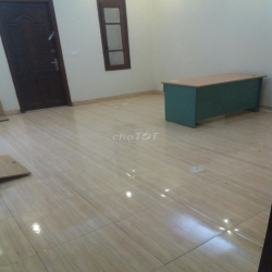 Cho thuê nhà ngõ 118 Nguyễn Khánh Toàn, Dt 100m2 x 4 tầng 2 mặt tiền