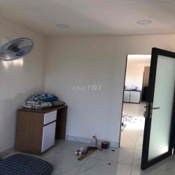 CHO THUÊ 1600m2. 2 MẶT TIỀN 40*40