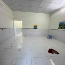 Cho thuê nhà trệt nguyên căn 4,5x20m sẵn 2máy lạnh hẻm gần ĐH Y Dược