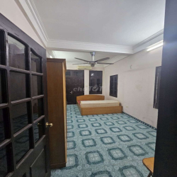 cho thuê nhà ngõ hẻm có chỗ để ô tô bên ngoài , 4 tầng, 33m giá 9tr