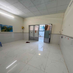 Cho thuê nhà trệt nguyên căn 4,5x20m sẵn 2máy lạnh hẻm gần ĐH Y Dược