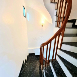 CHO THUÊ NHÀ NGUYÊN CĂN BẮC TỪ LIÊM. 60M2 X 3 TẦNG. VÀO Ở NGAY