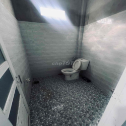 Cho thuê nhà mặt tiền chợ Hưng Thạnh 100m2
