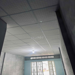 Cho thuê nhà mặt tiền chợ Hưng Thạnh 100m2