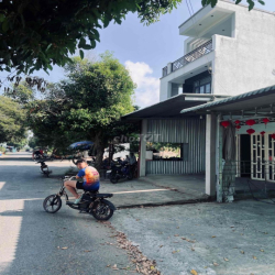 Cho thuê nhà mặt tiền chợ Hưng Thạnh 100m2