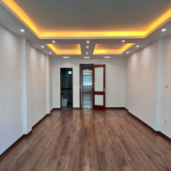 Cho thuê nhà mới tinh Liền Kề Linh Đàm:90m2, 5 tầng, 25tr, thang máy