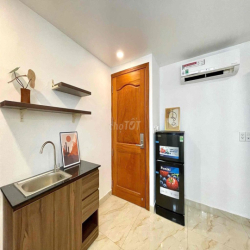 CHDV Mới 100% Gần ngay Cầu ng văn cừ , Thang Máy mới Gần chợ