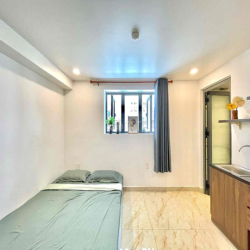 CHDV Mới 100% Gần ngay Cầu ng văn cừ , Thang Máy mới Gần chợ