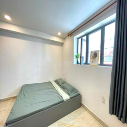 CHDV Mới 100% Gần ngay Cầu ng văn cừ , Thang Máy mới Gần chợ