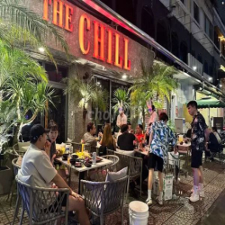 Cho Thuê Mặt Bằng đường Trần Hưng Đạo, Quận 1. DT: 10x25m. Trệt 1 lầu