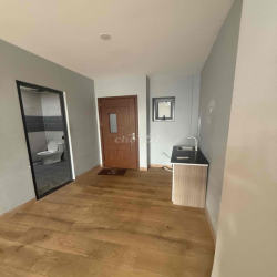 CHO THUÊ PHÒNG SẠCH ĐẸP - 40m2 - BAN CÔNG - ĐỐI DIÊN BV THỦ ĐỨC