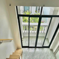 Căn Hộ Duplex mới 100% siêu thoáng Full NT ngay Hoàng Sa quận 3