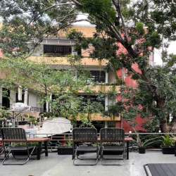 CHO THUÊ BIỆT THỰ SÂN VƯỜN 158 XVNT, QBT, DT 22x18M, TRỆT 1 LẦU, 80TR