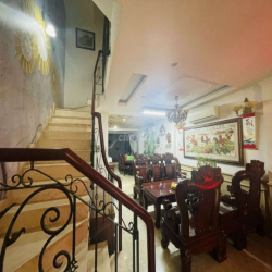 🔥 Nhà Thuê MT Đường Lớn - Đối Diện CV. Khu D/Án Nguyễn Duy Trinh