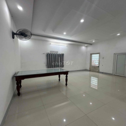 Cho thuê nhà hẻm 8 Phạm Hùng