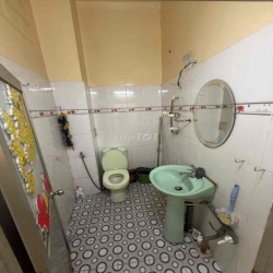 NHÀ MẶT TIỀN KHU CHỢ TẤP NẬP - DT : 6,5 X 14M - TRỆT LẦU