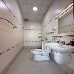VĂN PHÒNG 150M2 KHU NHÀ PHỐ HƯNG GIA, PHÚ MỸ HƯNG
