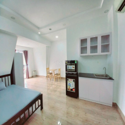 CĂN HỘ CAO CẤP 50M2,  6.5TR, BAN CÔNG, THANG MÁY, NGAY NGÃ 6 GÒ VẤP