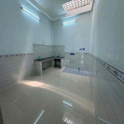 Nhà 1/ Lê Văn Quới 4mx18m 3 lầu 3pn 3wc hẻm 6m thông