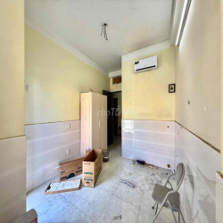 MỚI 100% CÁC PHÒNG BAN CÔNG CỬA SỔ NGAY TRUNG TÂM QUẬN 10 GIÁ SIÊU RẺ