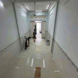 Nhà 1/ Lê Văn Quới 4mx18m 3 lầu 3pn 3wc hẻm 6m thông