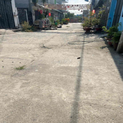 cho thuê nha tx 52 q12 gần bến xe buýt số 3  2p ngu gia 5tr5