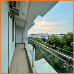 Cho thuê văn phòng 50m2 ban công góc đẹp - Vạn Phúc City
