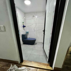 phòng khép kín, đầy đủ nội thất, tại tổ 1 Kiến Hưng