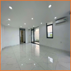 Cho thuê văn phòng 50m2 ban công góc đẹp - Vạn Phúc City