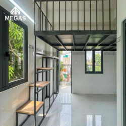 KHAI TRƯƠNG PHÒNG CÓ GÁC NGAY CẦU VƯỢT NGÃ TƯ GA