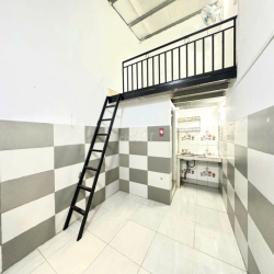 Phòng Trọ Gác Cao ,Cực Thoáng Nằm Tại Đường Nguyễn Xiển Quận 9