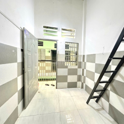 Phòng Trọ Gác Cao ,Cực Thoáng Nằm Tại Đường Nguyễn Xiển Quận 9