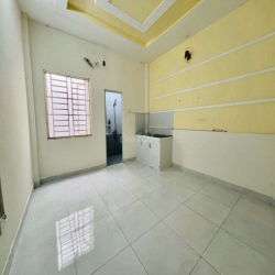 NHÀ HẺM TẢI, THOÁNG MÁT, 1T2L 4PN 5WC, RA QL13 RẤT GẦN