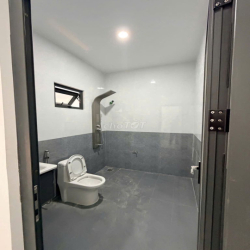 Hàng hiếm, hẻm 118 Y Nuê, nhà mới xây 100%, nở hậu, DT 128m2