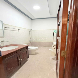 BIỆT THỰ NGANG 12M DÀI 20M 