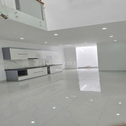 Hàng hiếm, hẻm 118 Y Nuê, nhà mới xây 100%, nở hậu, DT 128m2