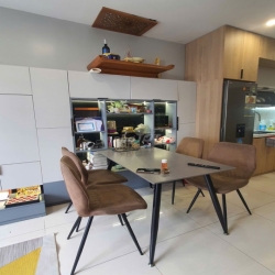 Tôi cần cho thuê gấp căn 2PN Full nội thất cao cấp, giá chỉ 10tr/tháng